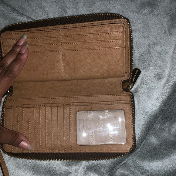 Micheal kors large Waller - Picture 3 of 3